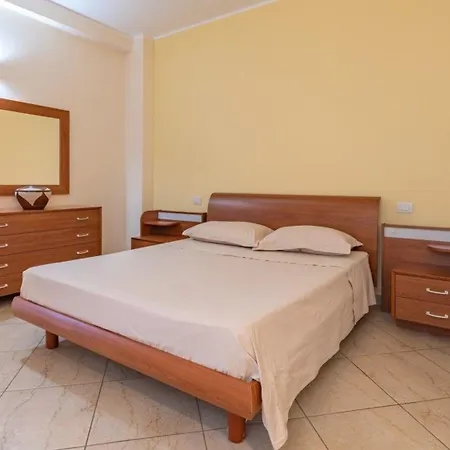 Studio Fur 5 Personen Ca 95 Qm In Gallipoli, Apulien Provinz Lecce Apartment *
